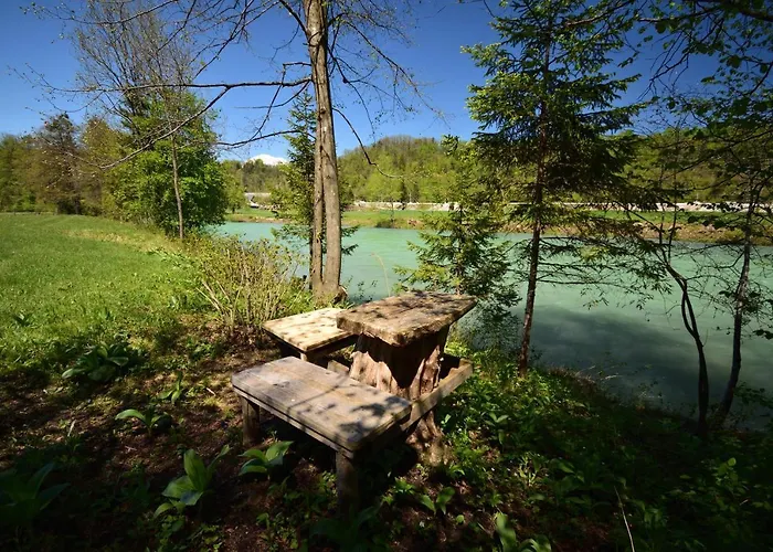 Kamp Robinson River Camp *