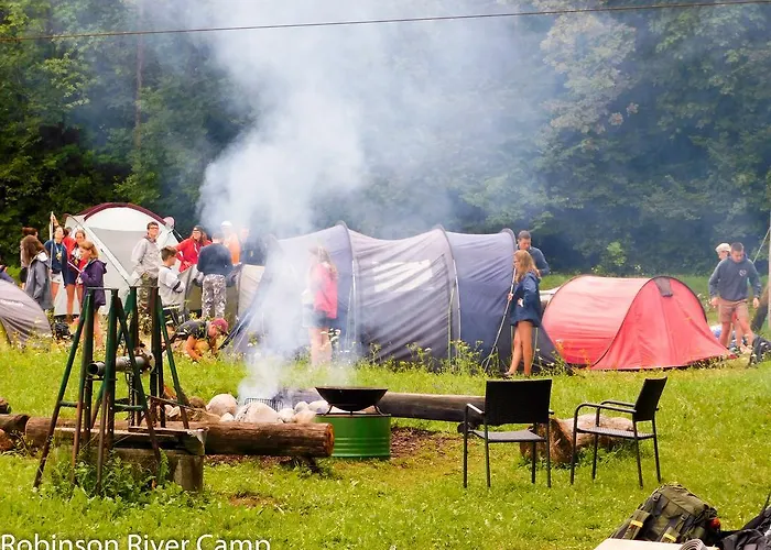 Kemping Robinson River Camp